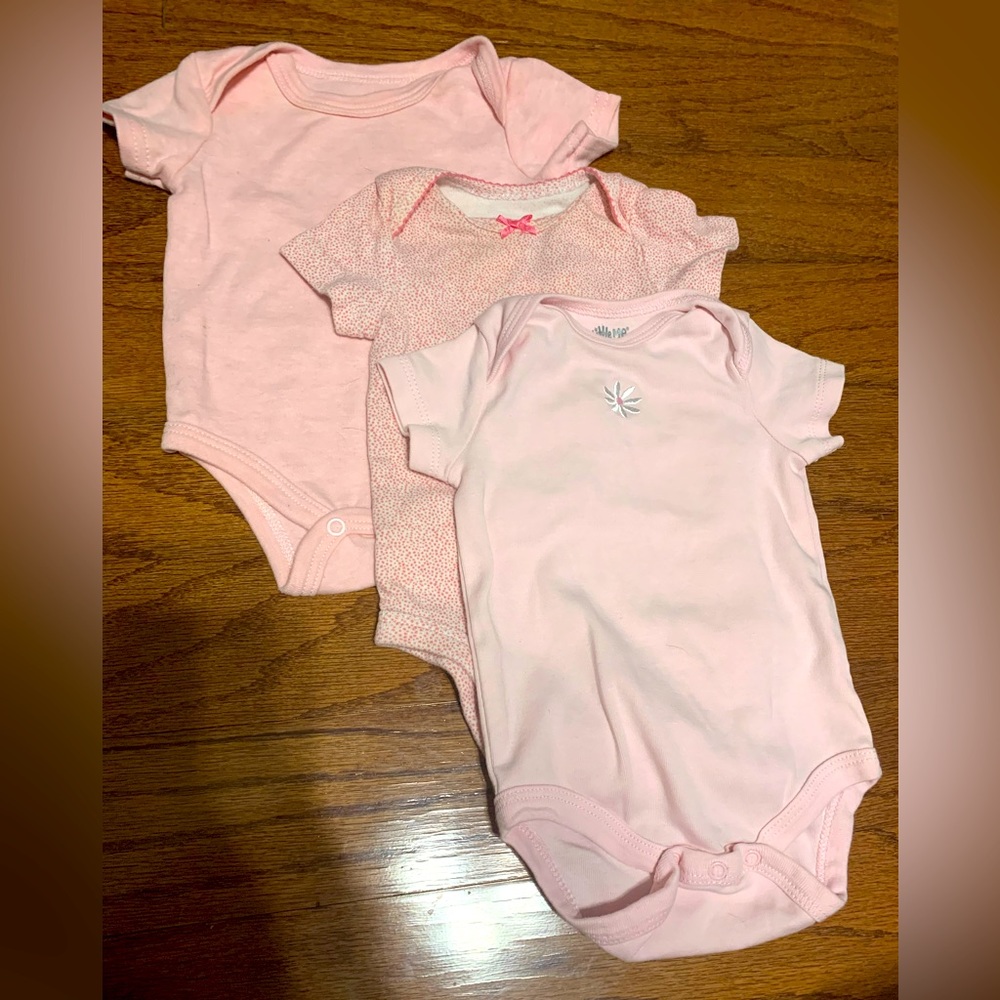 0-3 month girls onesies